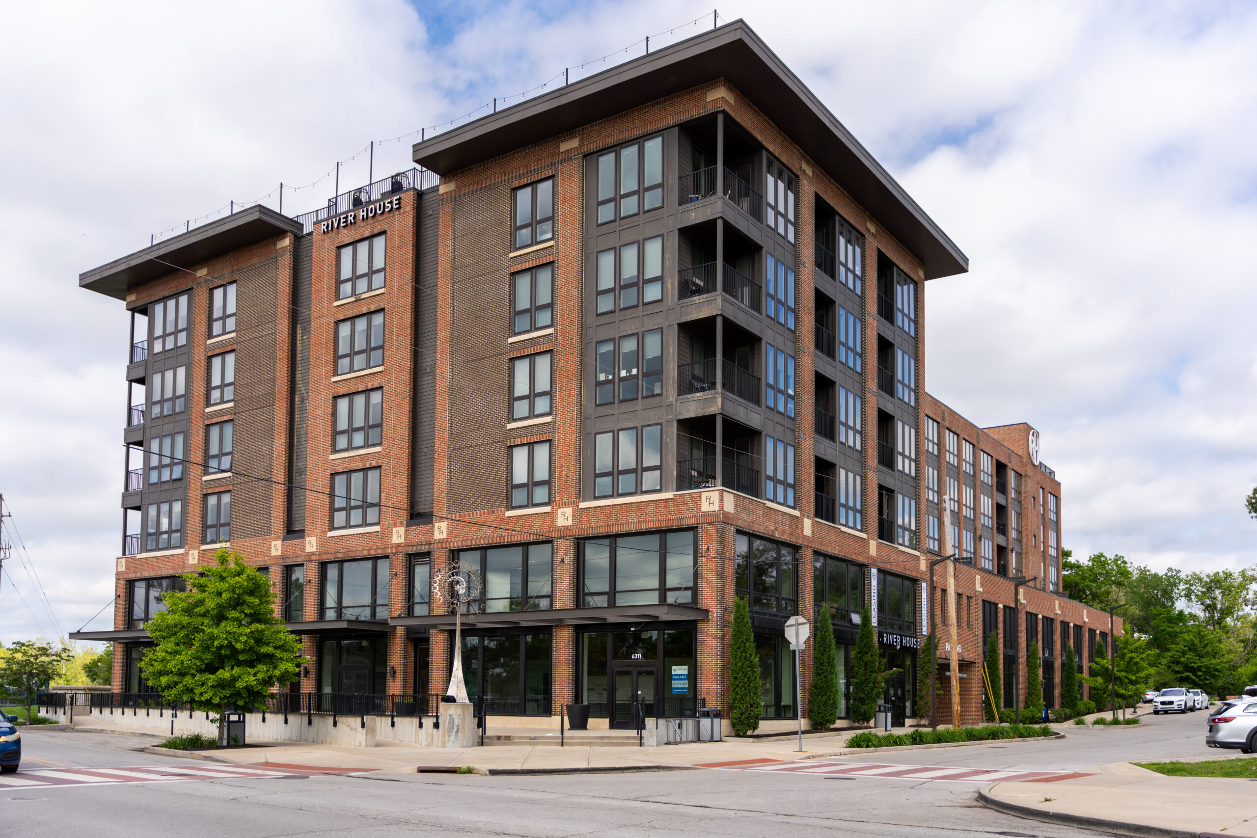 Exterior picture of the River House in Broad Ripple