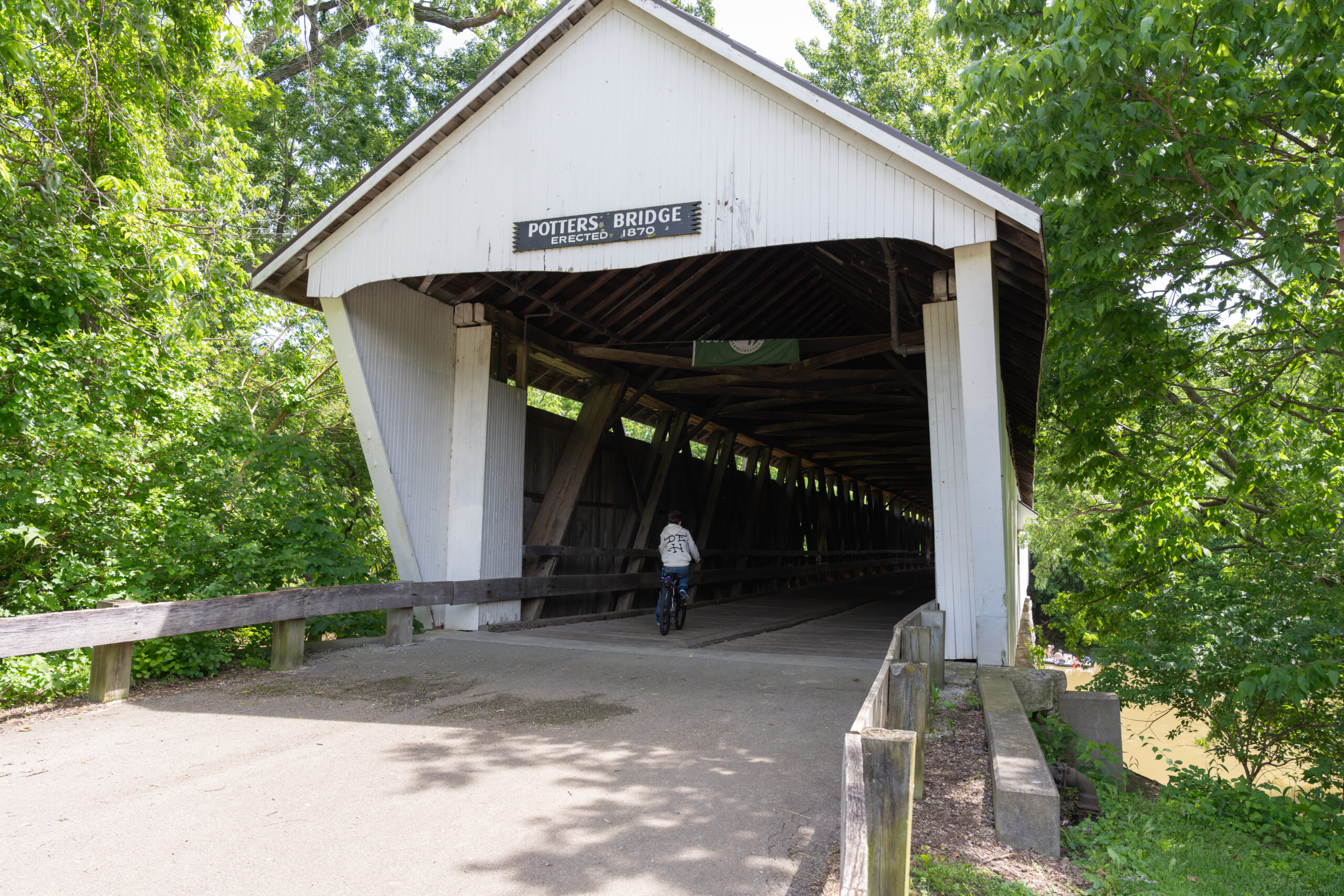 Exterior image of Potters Bridge in Noblesville, Indiana