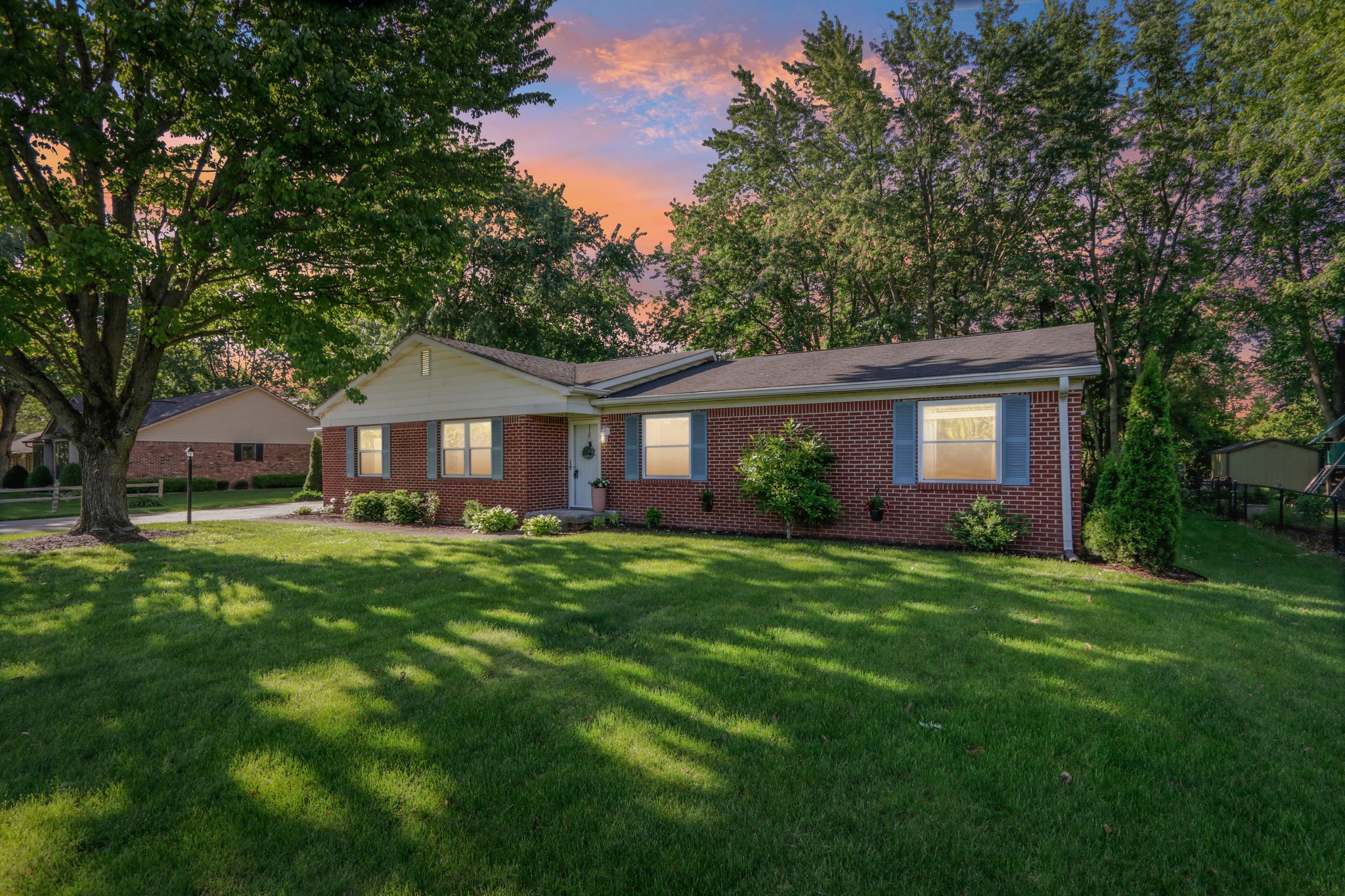 Picture of the front view of a one level brick home